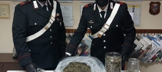 Ceppaloni, padre e figlio arresati per droga: in casa oltre 1kg tra marijuana e hashish