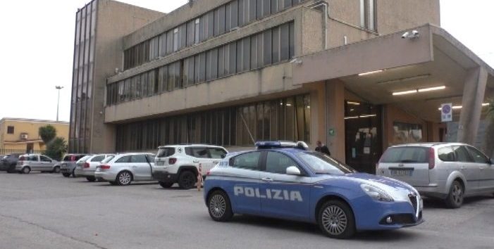 Foto – Benevento, rapina alla stazione di Via Appia: ferito ferroviere