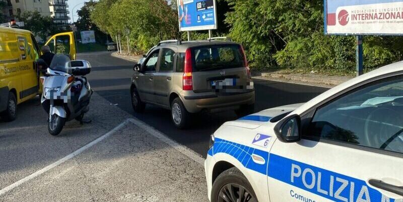 Benevento, incidente tra scooter e auto: uomo finisce in ospedale