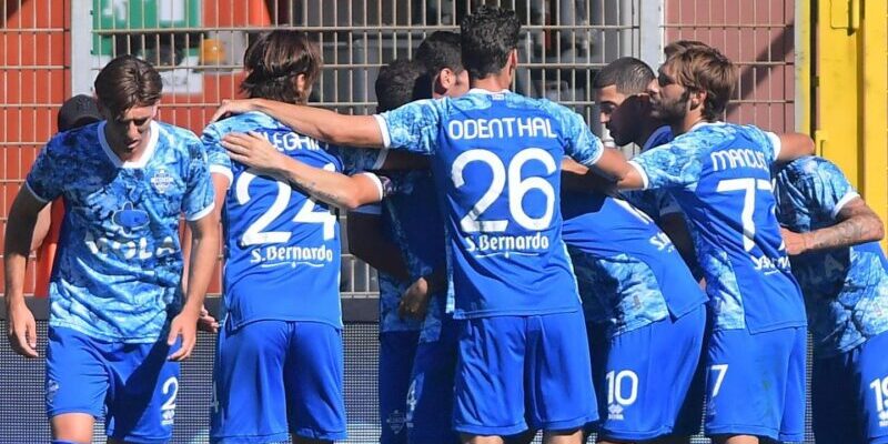 Serie B, 35a giornata: pari nel lunch-match tra Como e Palermo