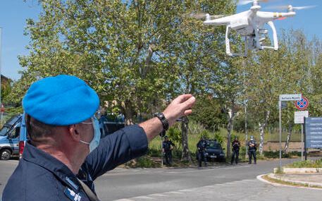 Carcere di Benevento, drone consegna cellulari e droga a detenuto
