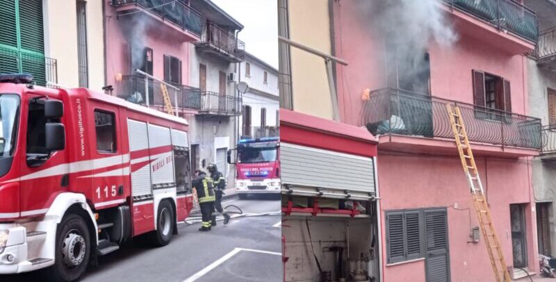 FOTO – Solopaca, incendio in un centro accoglienza migranti