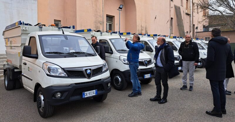 Asia, questa mattina inaugurati sette nuovi automezzi