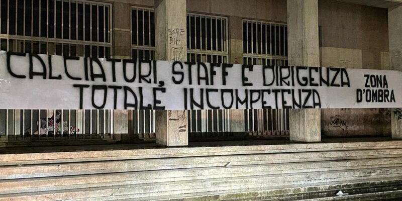 Benevento, la Curva Sud: “Sciopero del tifo per i primi 45′. Adesso basta, vogliamo risposte da società e squadra: meritateci”