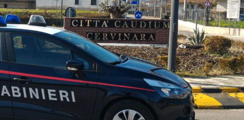 Di sera in giro con un coltello: denunciato 30enne