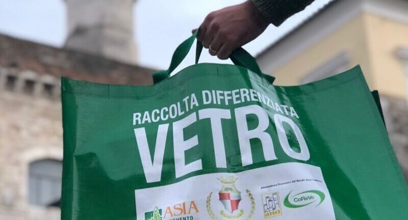 Benevento| ASIA: iniziata la distribuzione delle borse per la raccolta del vetro nelle contrade