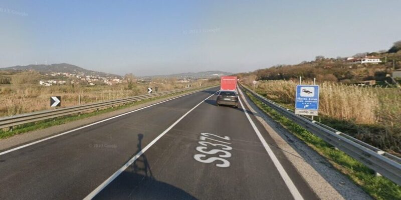 Scontro tra auto e camion sulla Telesina