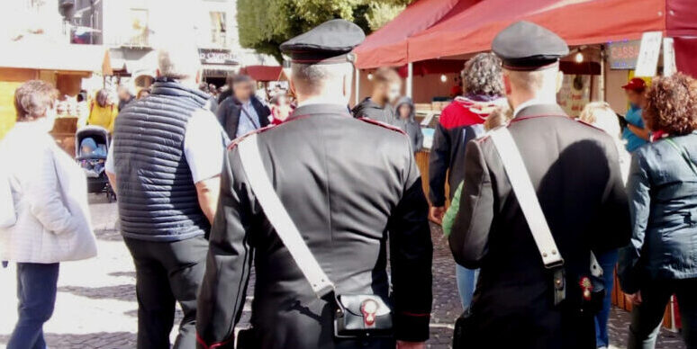 Ubriaco alla Sagra, disturba i visitatori e inveisce contro i Carabinieri: 20enne denunciato