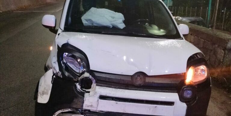 Benevento, scontro tra due Fiat Panda: i conducenti finiscono in ospedale (FOTO)