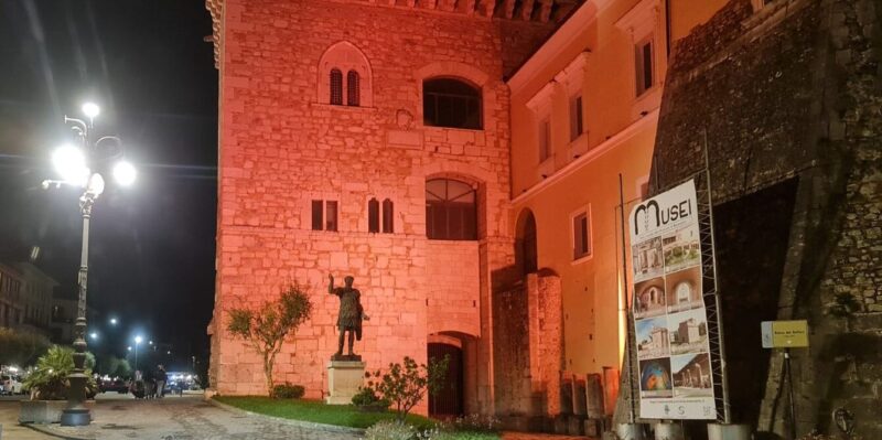 La Rocca dei Rettori illuminata rosa in adesione della campagna Lilt