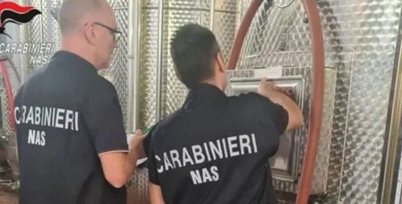 Carenze igienico sanitarie, sequestrati circa 500 litri di vino