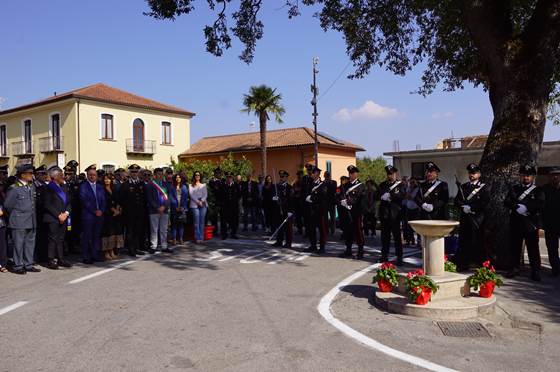 Morcone: intitolata una piazza al Carabiniere Elio Di Mella, ucciso dalla Camorra di Cutolo