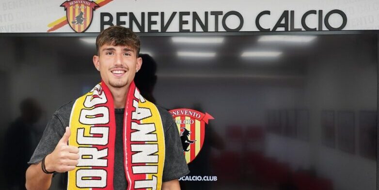 Benevento, primo contratto da professionista per Viscardi: firma fino al 2028