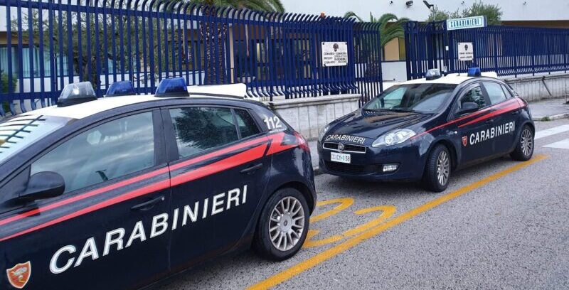 Sottoposto agli arresti domiciliari sorpreso dai Carabinieri in Compagnia di due pregiudicati