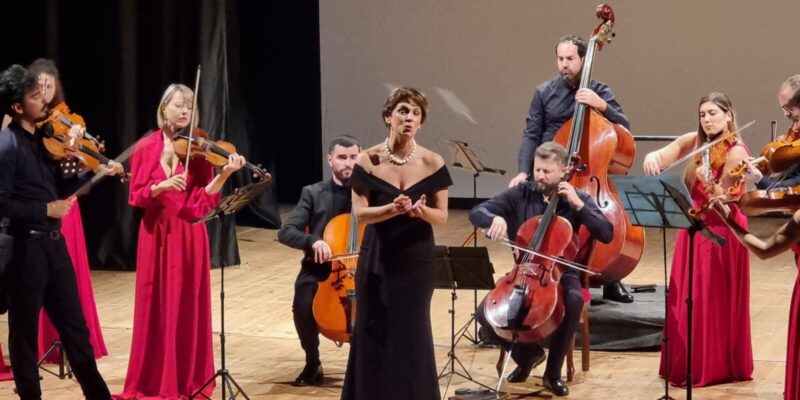 La potente voce di Leona Pelešková al Teatro Comunale di Benevento