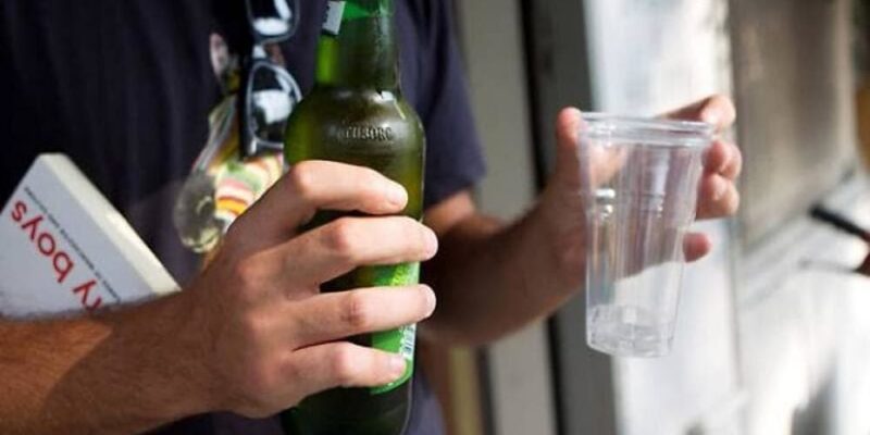 Ordinanza per Capodanno: divieto di vendere bevande in vetro dalle 20:00 del 31 dicembre alle 8:00 del giorno successivo