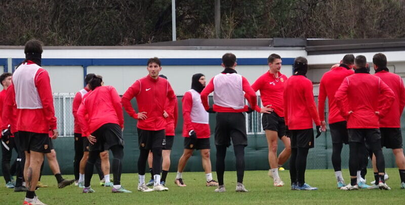 Benevento, allenamento a porte aperte: tre assenti, Carfora in gran spolvero (FOTO)