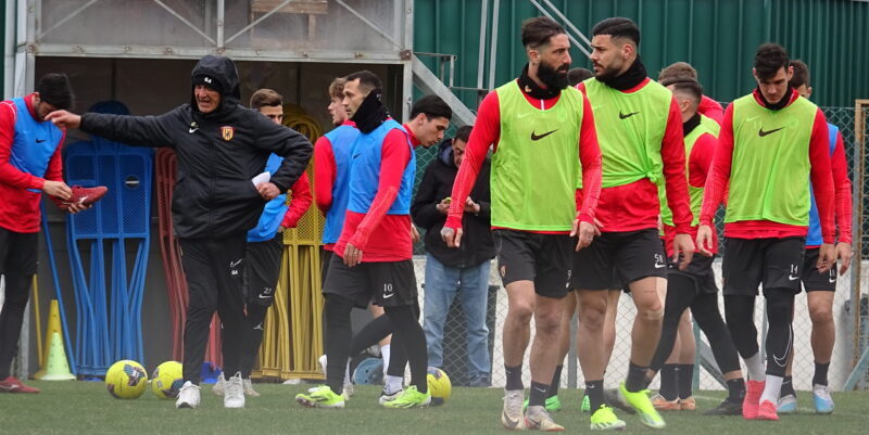 Benevento, squadra subito in campo per preparare la partita contro il Messina