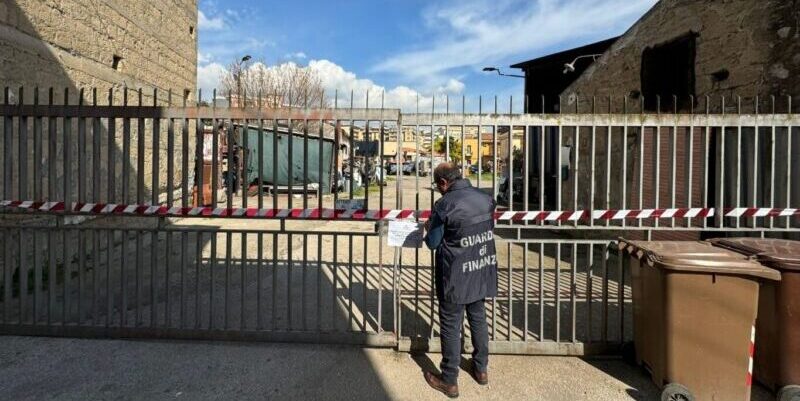 Benevento, scoperta discarica abusiva in pieno centro