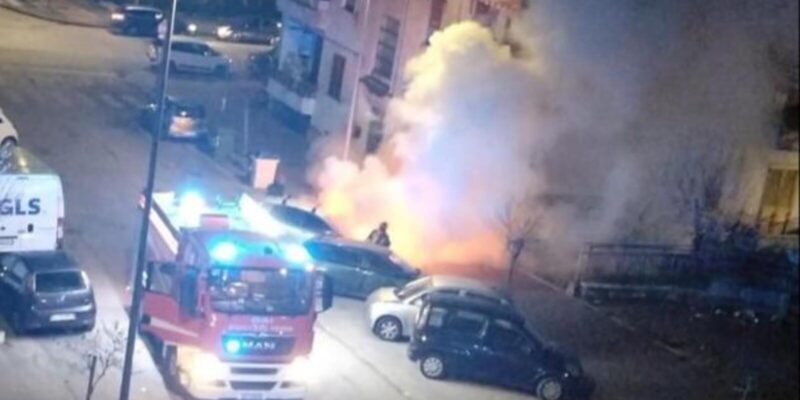 Benevento, auto in fiamme nella notte: si indaga