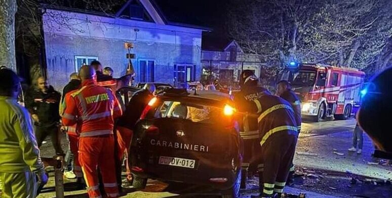 Incidente stradale in Campania, morti due carabinieri