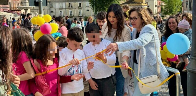 Montesarchio| Inaugurata la nuova area giochi di piazza Umberto I