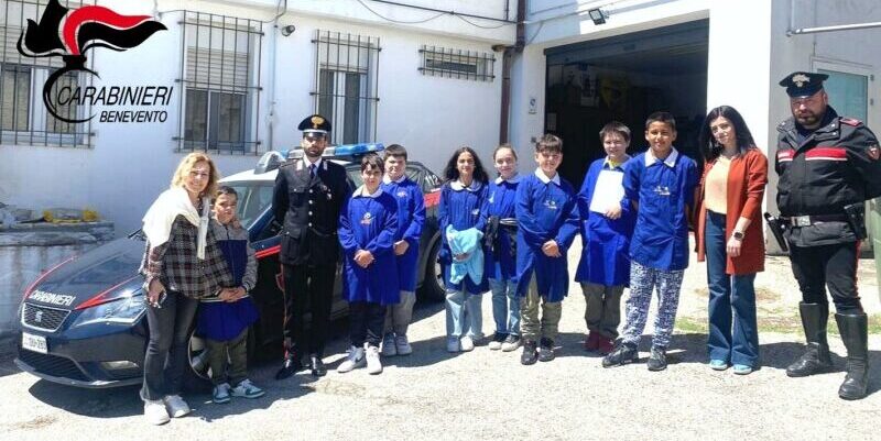 A Baselice la scuola fa visita ai Carabinieri