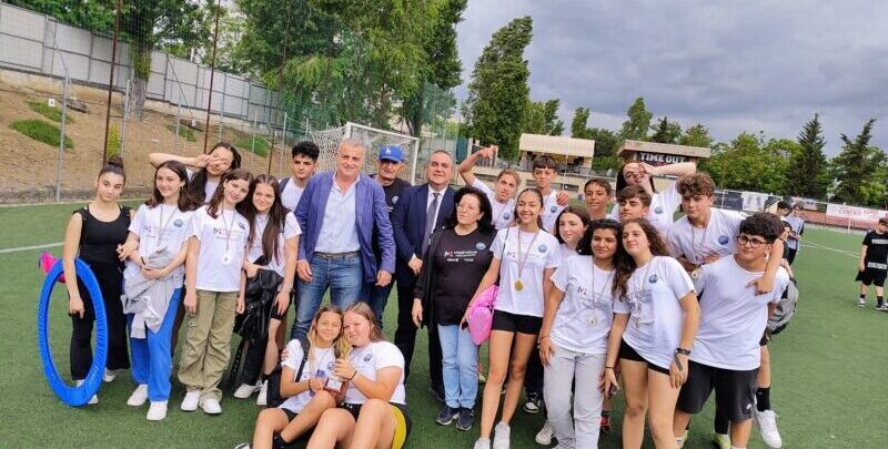 Festa dello Sport all’Ic Pascoli, De Pierro e Lauro: “Connubio tra scuola e attività sportiva è sempre prezioso”