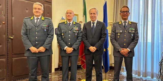Benevento, il Prefetto Torlontano ha ricevuto il Gen. GdF di Napoli, Giancarlo Trotta