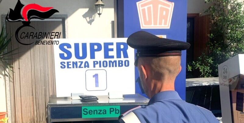 Val Fortore, ruba soldi da un portafogli in un distributore di carburante: denunciato dai Carabinieri