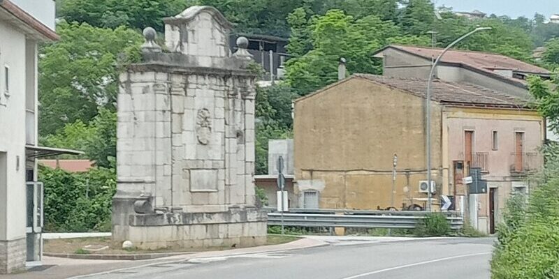 Benevento, ok alla perizia per il restauro estetico e conservativo del Monumento Epitaffio lungo la Via Appia