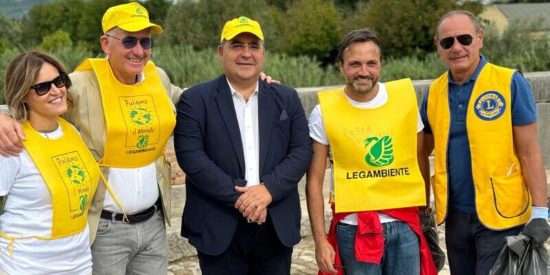 Puliamo il mondo e Appia day: si è svolta la manifestazione nell’Area Ponte Leproso-Santa Clementina