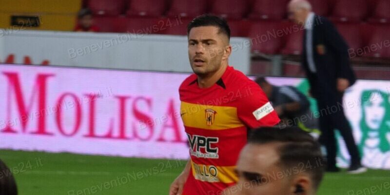 Benevento-Catania, le formazioni ufficiali: Tosca sulla fascia sinistra, ok Oukhadda