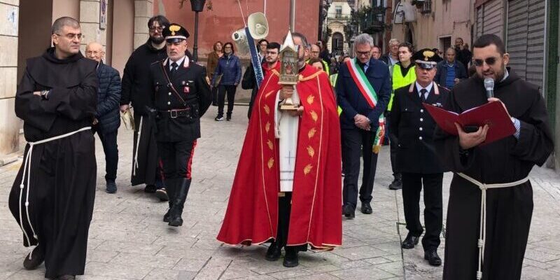 San Bartolomeo in Galdo| Accolta ieri la reliquia maggiore di San Francesco d’Assisi. Oggi, “atto di affidamento del Fortore al Patrono d’Italia”