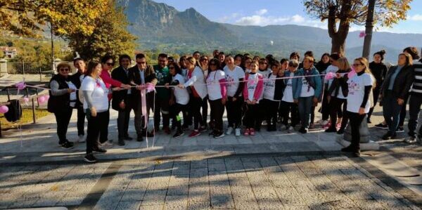 Cusano Mutri| Tra solidarietà e sensibilizzazione: successo per la “passeggiata rosa”  