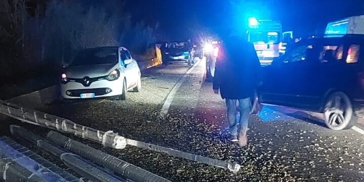 FOTO – Scontro tra un’auto e un furgone sulla Fortorina: un ferito