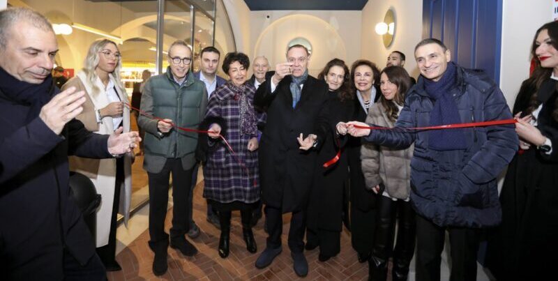 Benevento| Inaugurato il nuovo “Strega Foyer” al Teatro Comunale “de La Salle”. Nel pomeriggio brindisi con la città