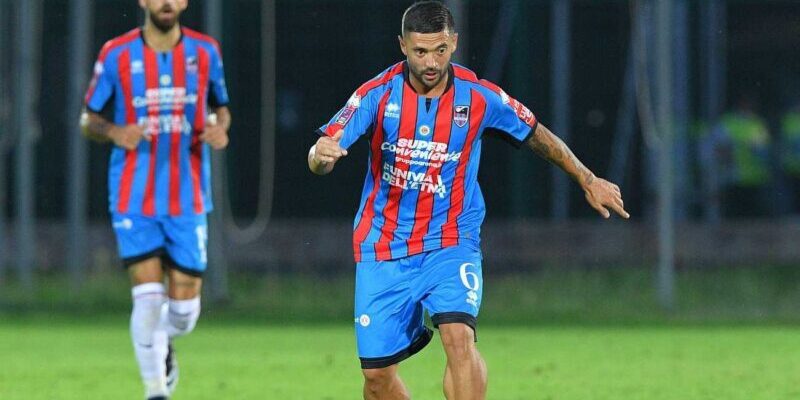 Catania, De Rose: “La gara contro il Benevento si prepara da sola, dobbiamo andare lì a fare punti”