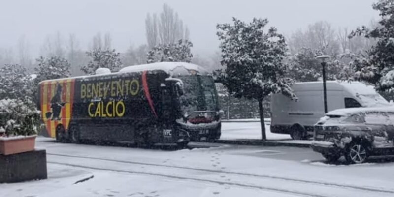 FOTO e VIDEO – Potenza-Benevento, “Viviani” imbiancato: si va verso il rinvio