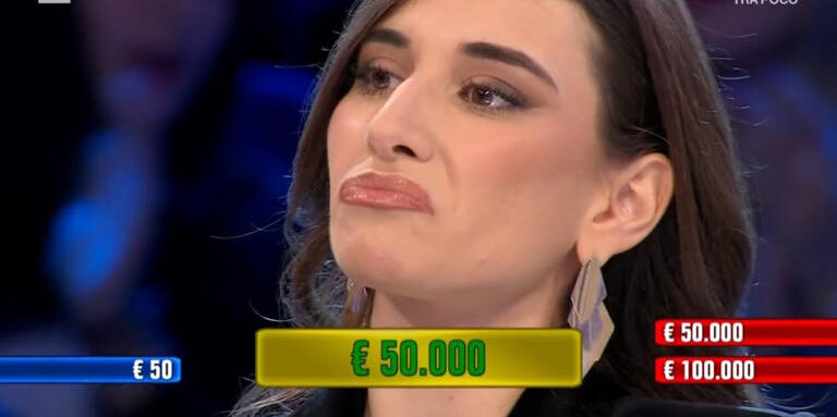 Cervinara, Giuliana vince 50.000 euro ad “Affari Tuoi”