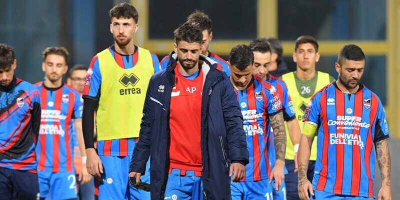 Catania, incidente in pista a Fontanarossa: squadra costretta a partire in bus per Benevento