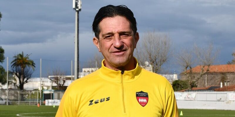 Serie C, Sorrento: Ferraro prende il posto di Barilari sulla panchina rossonera