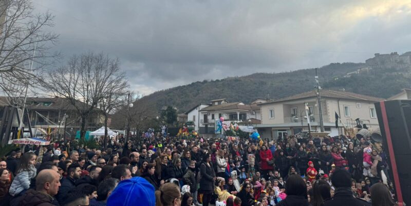 Il Carnevale Limatolese 2025: un’esplosione di colori, musica e tradizione