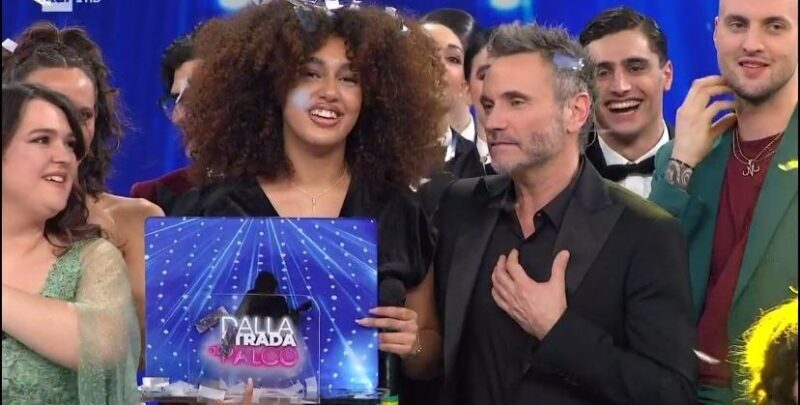 San Giorgio del Sannio| Selma Ezzine vince la finale di “Dalla strada al palco” 2025