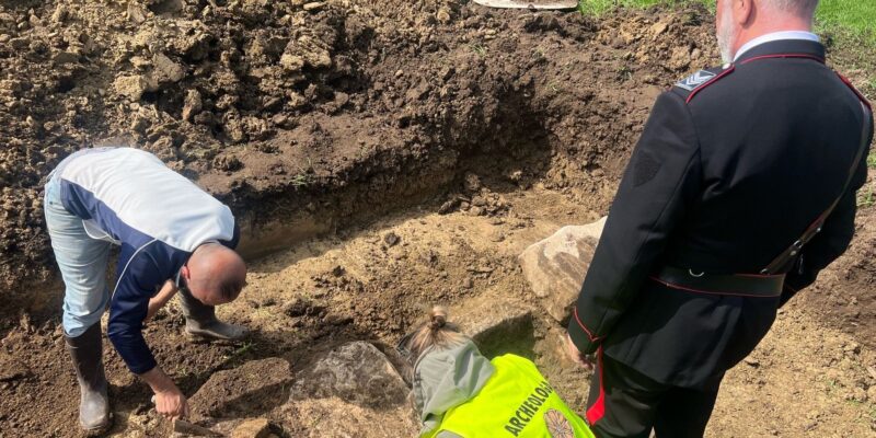 Ritrovati resti umani in un terreno: si tratta di un uomo adulto (FOTO)